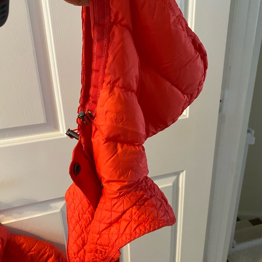 Lululemon coat - Picture 3 of 3